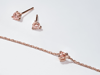 A guide to rose gold: Composition, origin, and style - Lightbox Jewelry