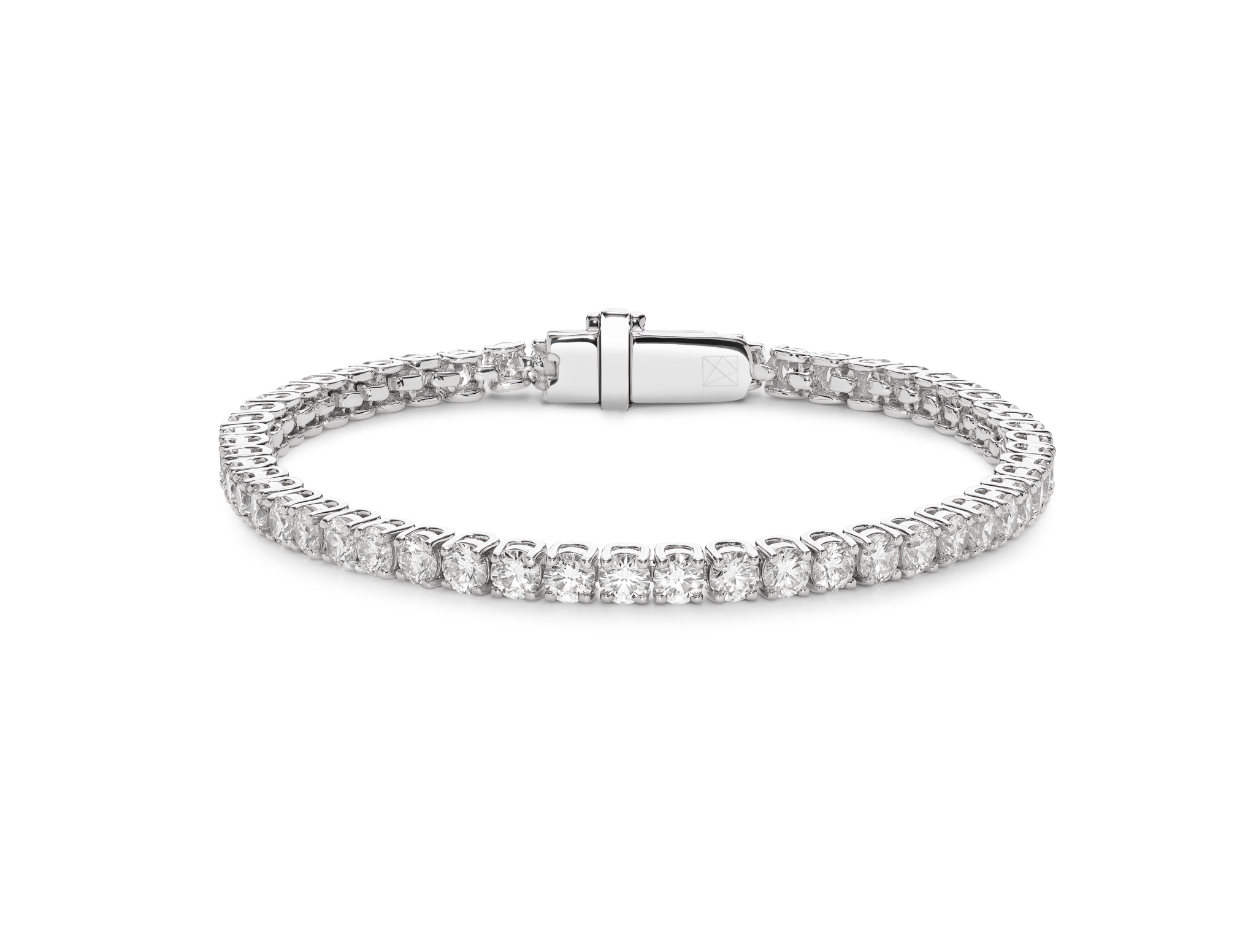 Front view of small tennis bracelet