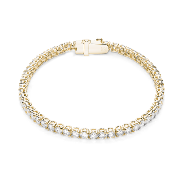 Overview of 5.5 carat total weight yellow gold tennis bracelet