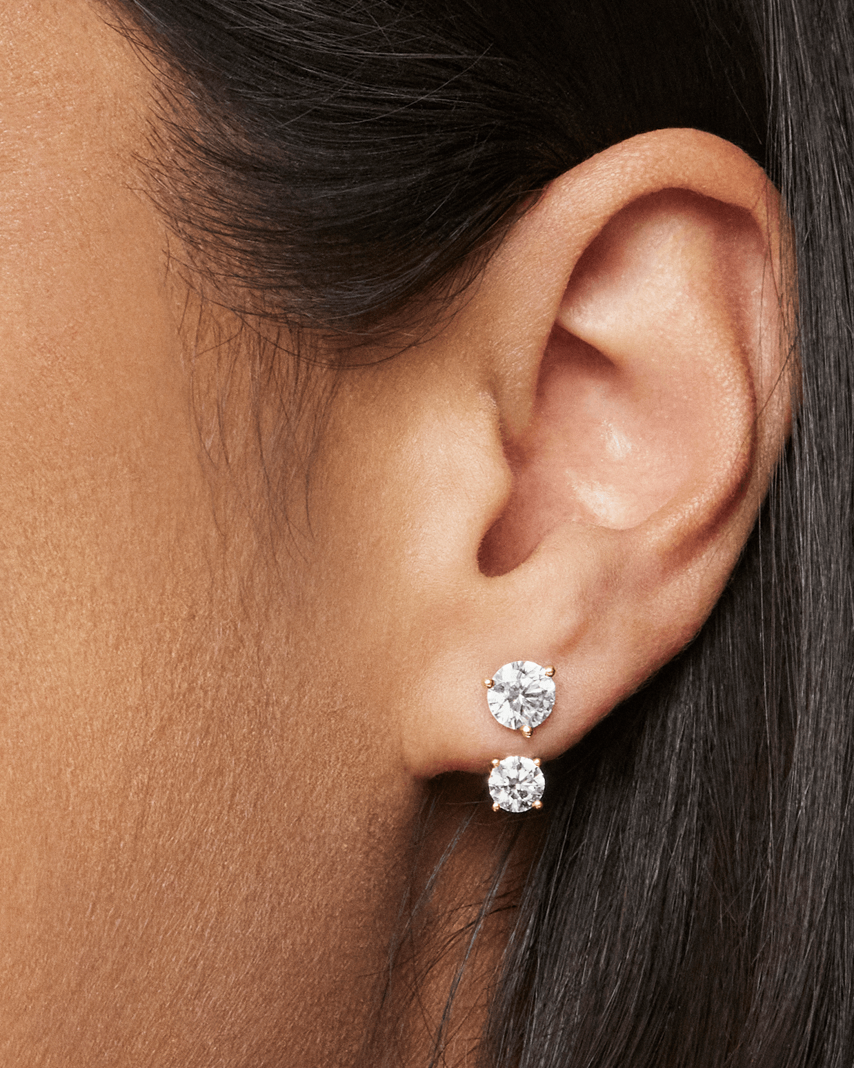 The Round Brilliant Solitaire Ear Jacket