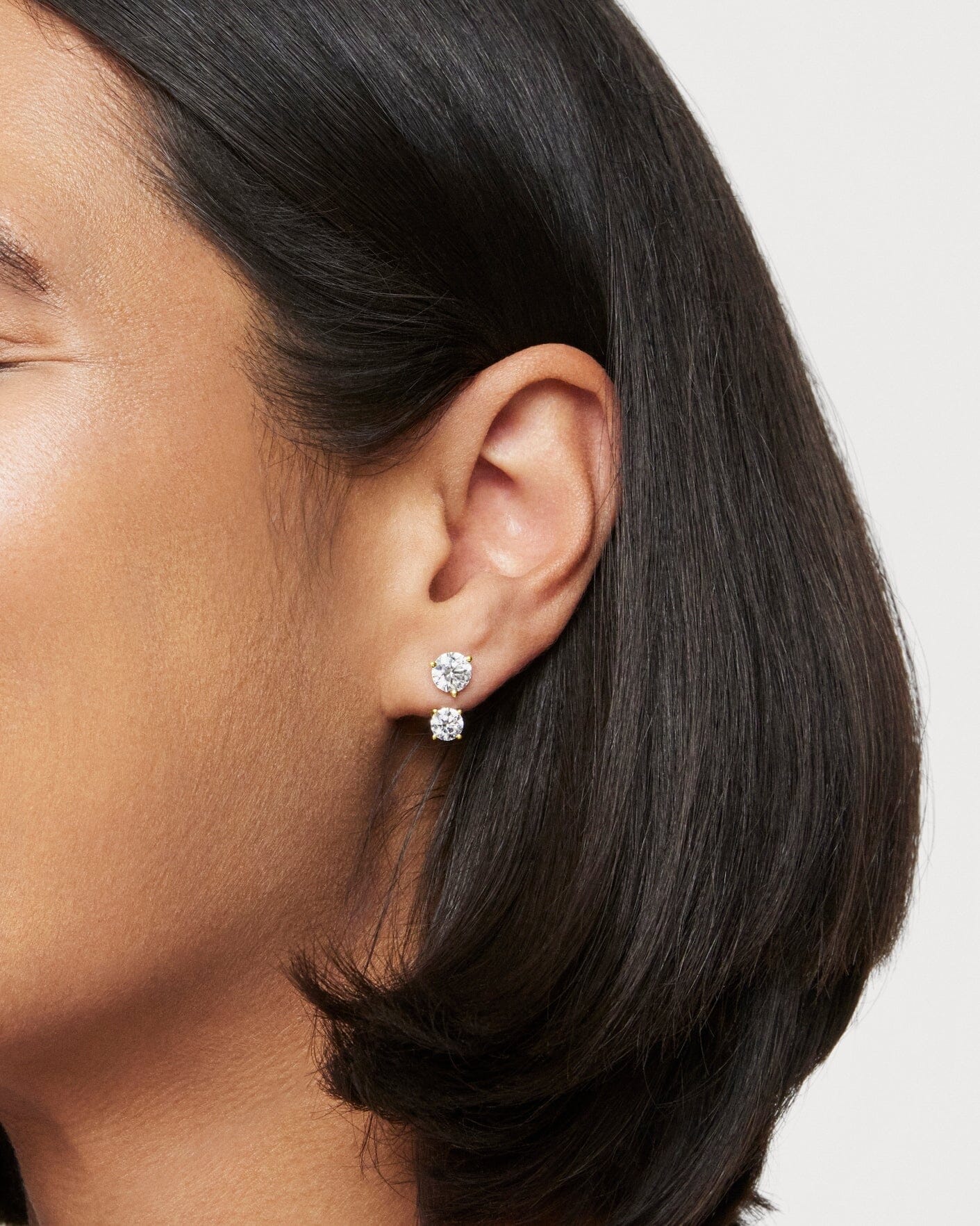 The Round Brilliant Solitaire Ear Jackets