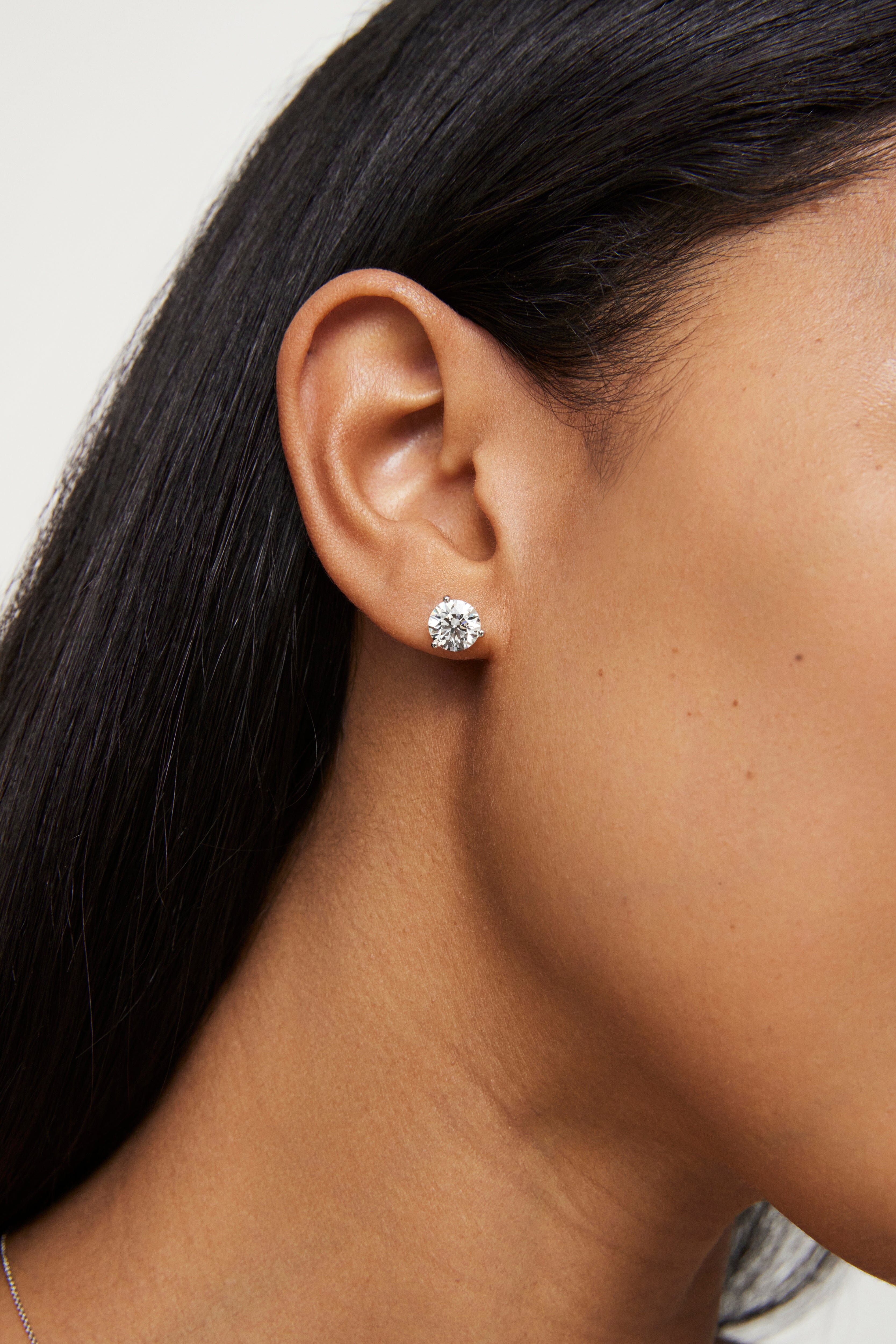 The Round Brilliant Solitaire Studs