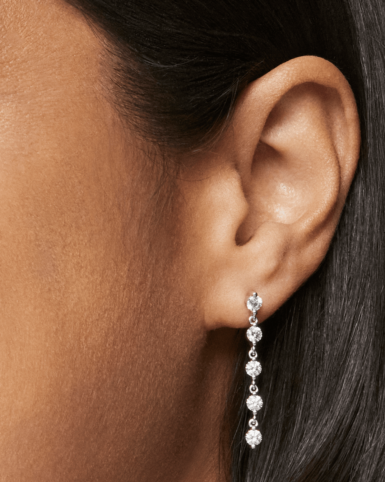 The Round Brilliant Line Drop Earrings