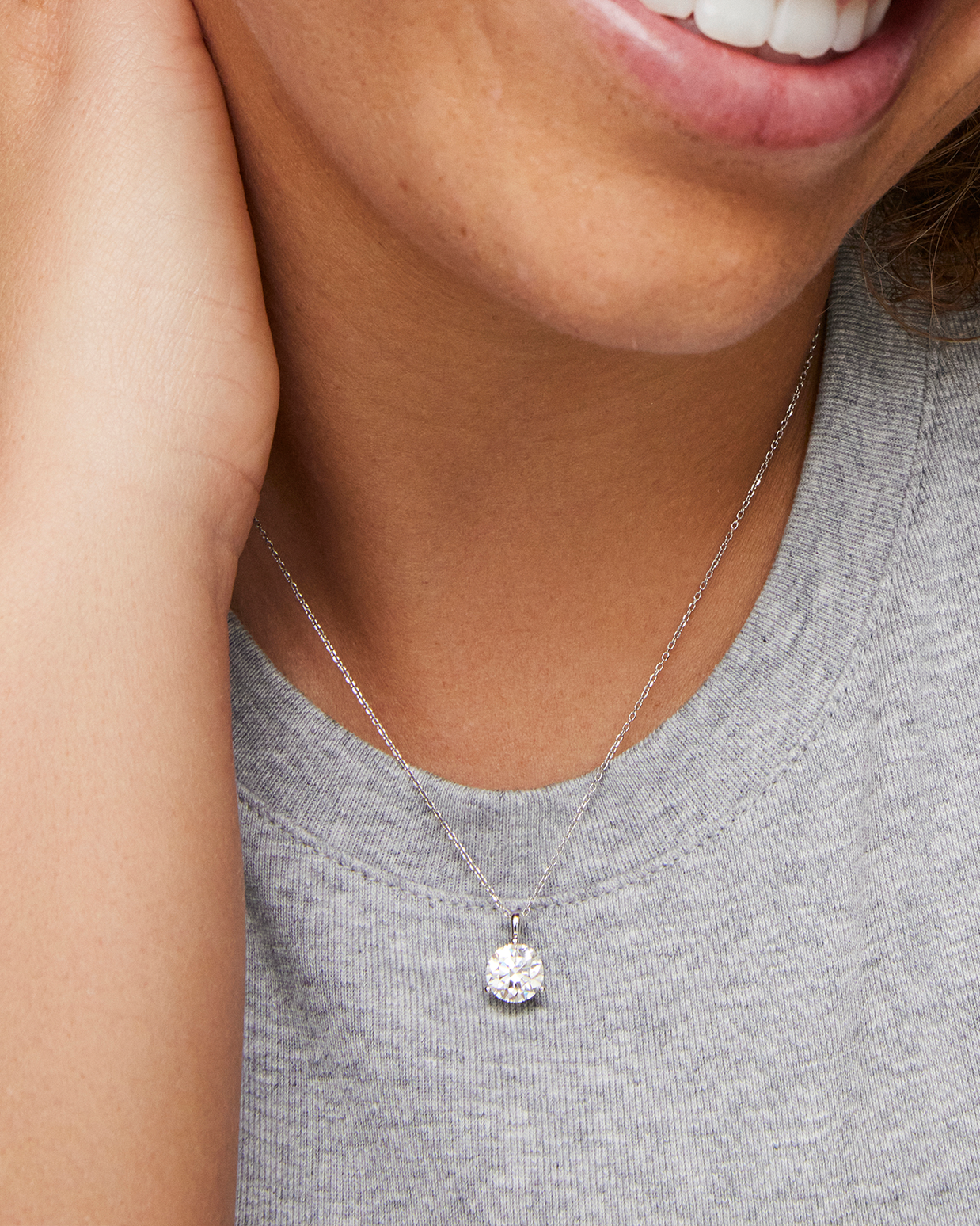 The Round Brilliant Solitaire Bale Pendant