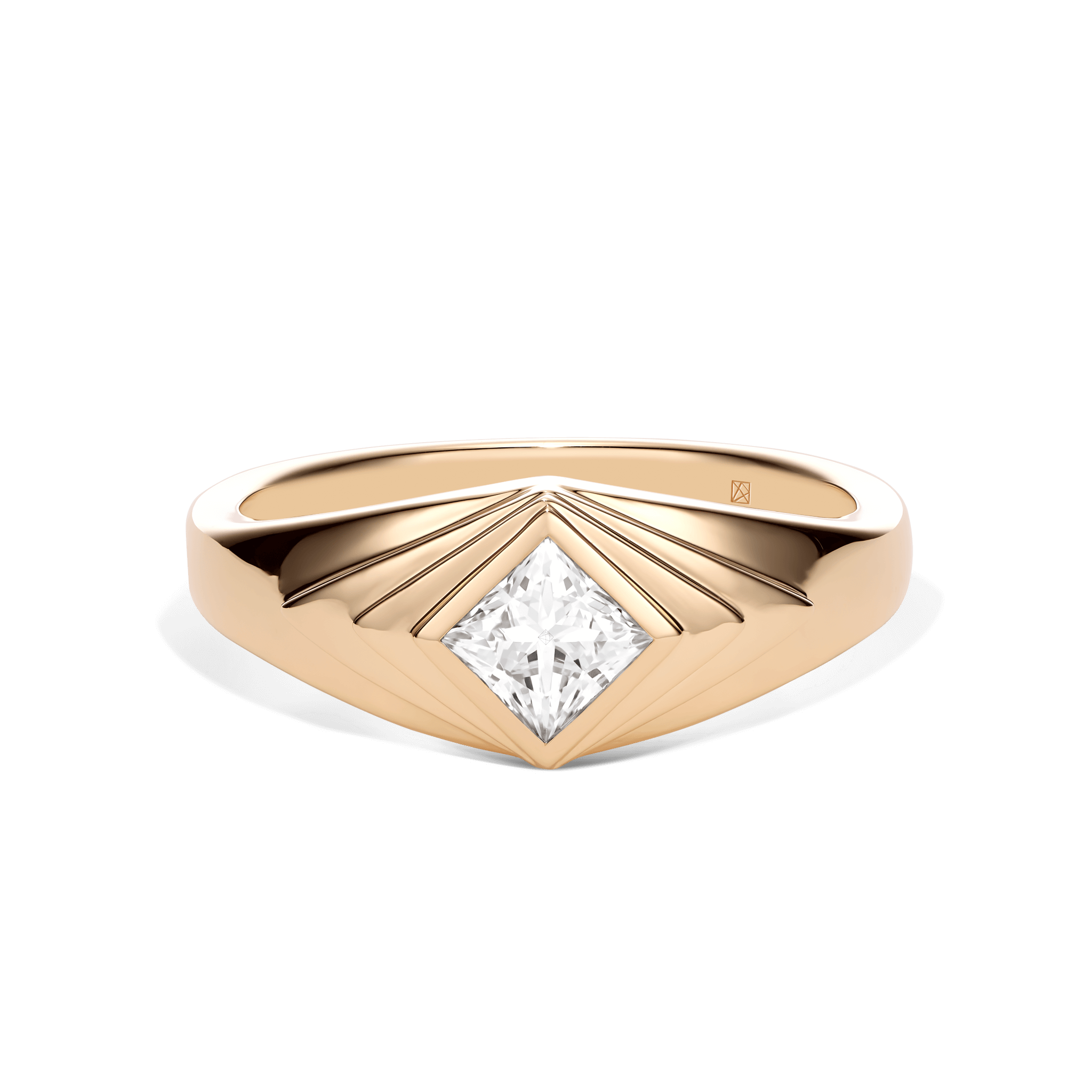 Front view of the yellow gold recollection ring