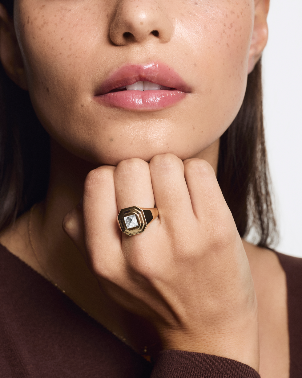 Model image of the Lightbox Cut Collection ring in yellow gold